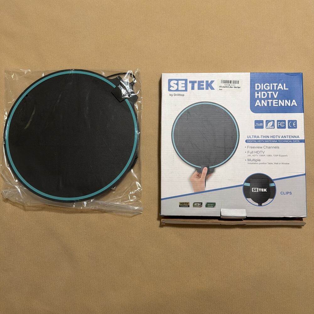 Digital HDTV Antenna with blue along the edges and black on the inside